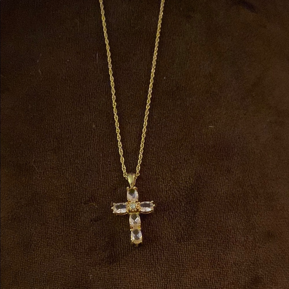 Elegant Gold Cross Pendant Necklace